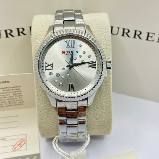 ساعة نسائية Curren 9009 فضية