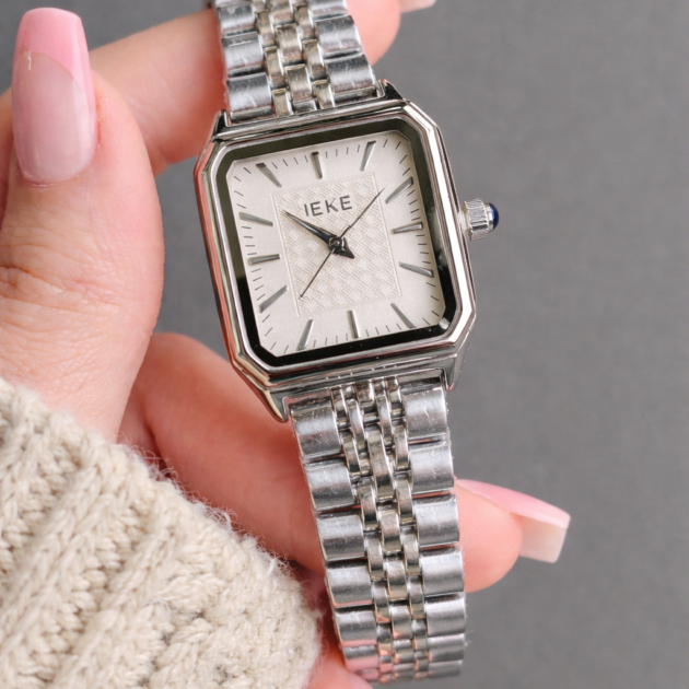 IEKE 88102فضية بالعلبة