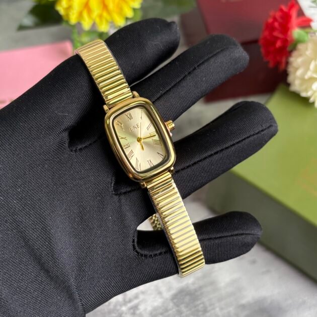 ساعة نسائية IEKE 88298 براصلي ذهبي بخلفية ذهبية