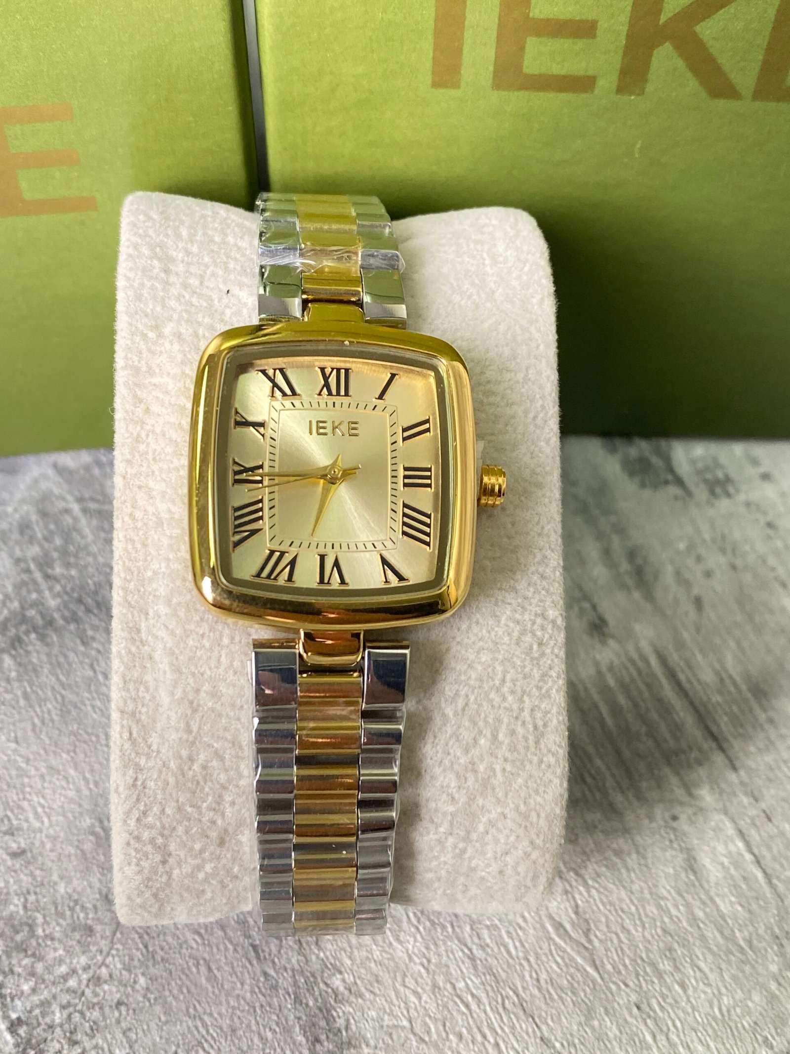 ساعة نسائية IEKE 88253 براصلي ذهبي فضي بخلفية ذهبية - الصورة 2