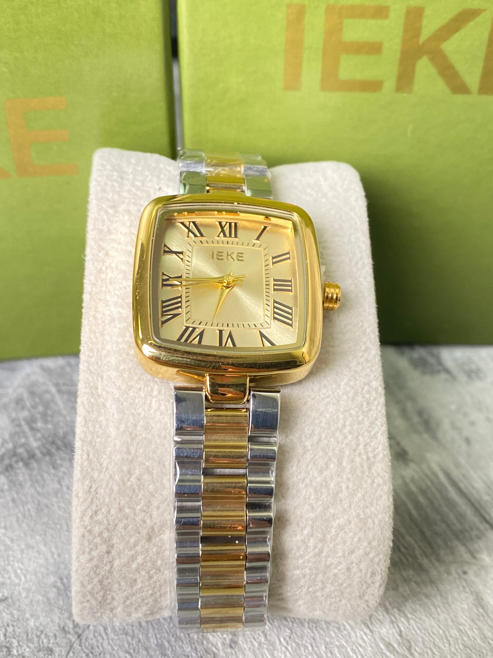 ساعة نسائية IEKE 88253 براصلي ذهبي فضي بخلفية ذهبية - الصورة 4