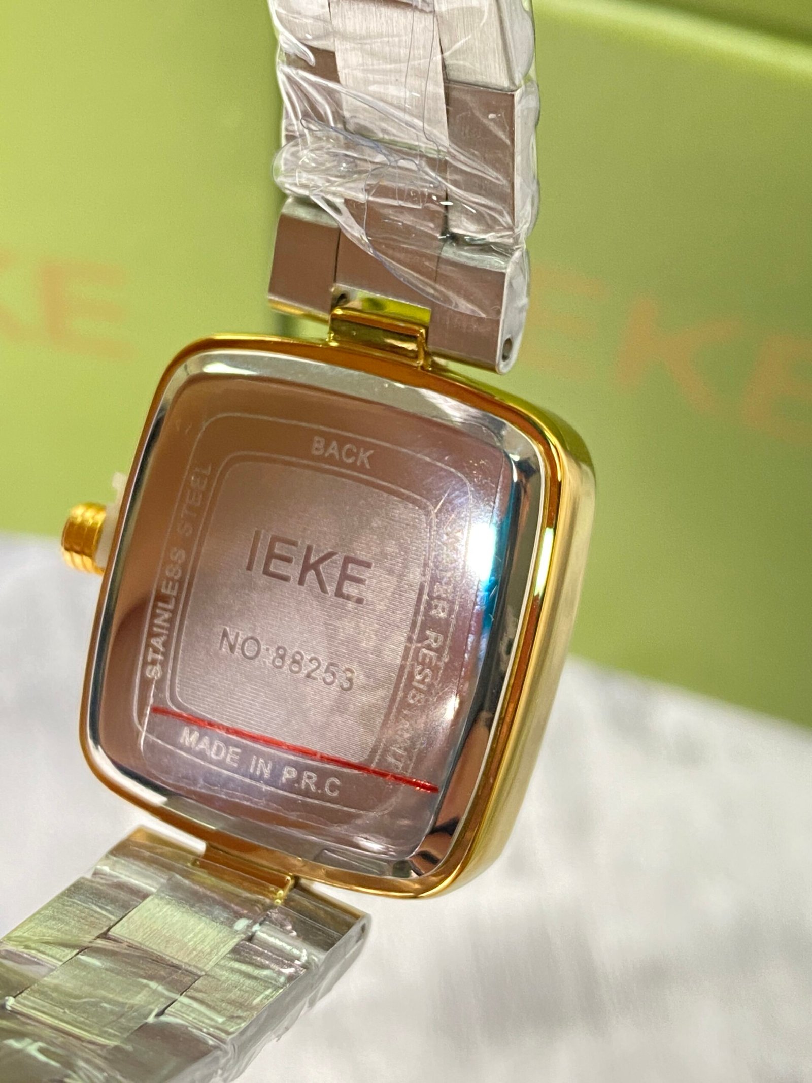ساعة نسائية IEKE 88253 براصلي ذهبي فضي بخلفية ذهبية - الصورة 6