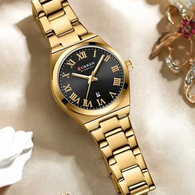 ساعة نسائية Curren 9095 براصلي ذهبي بخلفية سوداء
