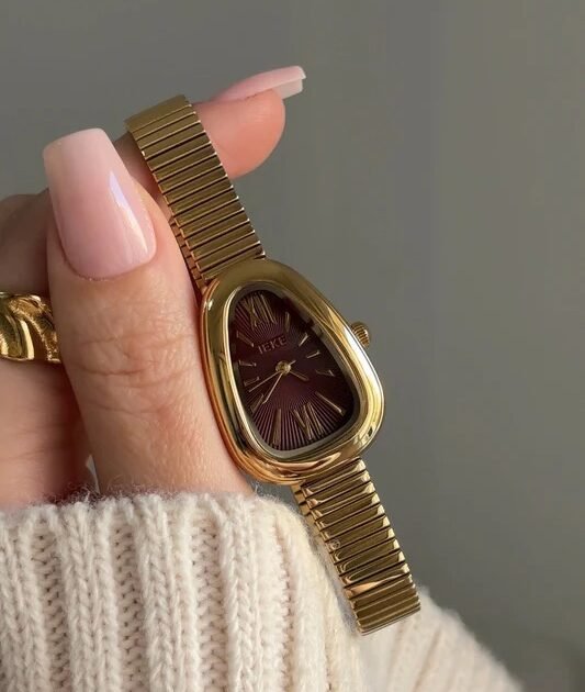 IEKE 88241 براصلي ذهبي بخلفية برغندي