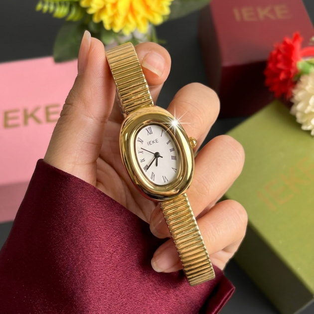 IEKE 723 براصلي ذهبي بخلفية بيضاء