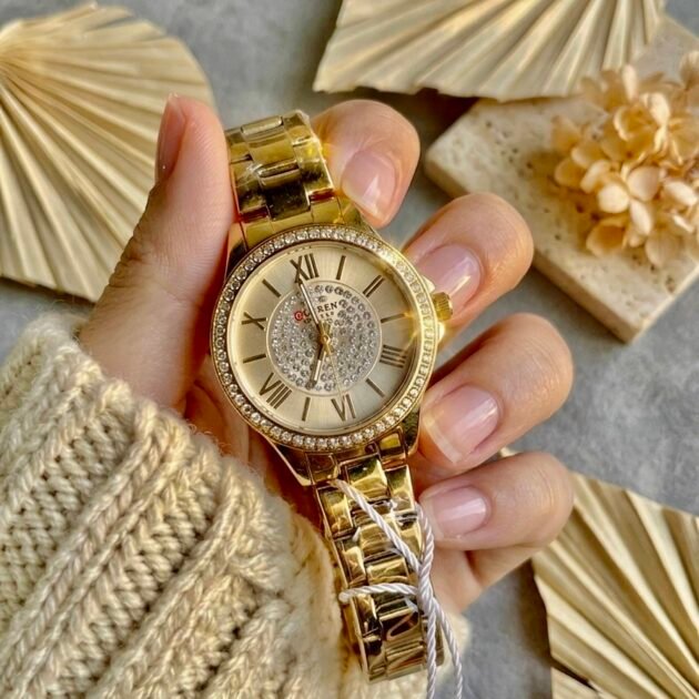 Curren 9084 براصلي ذهبي بخلفية ذهبية